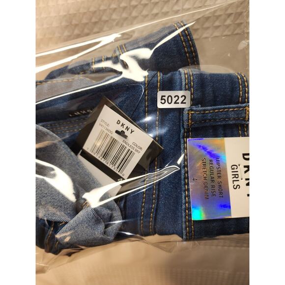 DKNY Girls' Short Size 4 Blue Denim Jeans Super Stretch Adjustable Waist Band - Picture 5 of 5